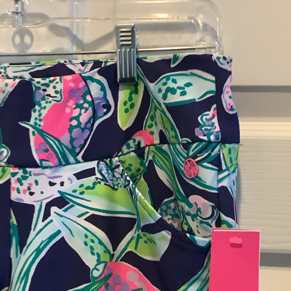 Lilly Pulitzer Navy and Pink Floral Leggings Fairway Performance, sway this way, - Picture 4 of 10
